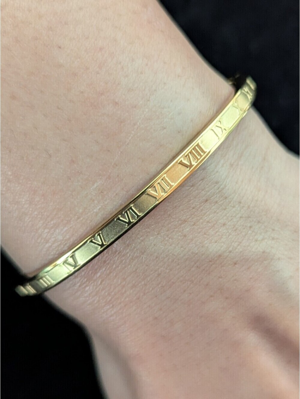 Gold Roman Numeral Bangle Bracelet Luxury Minimalist Stackable Stainless Steel